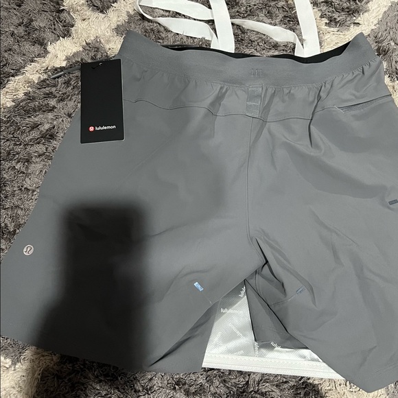 ~SOLD Lululemon license to train short 7” - Picture 6 of 11